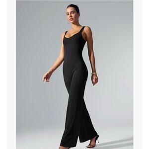 Sleek Black Jumpsuit with Wide-Leg Pants and Scoop Neckline